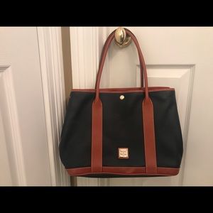 NWOT Dooney n Bourke Navy Blue Hsndbag